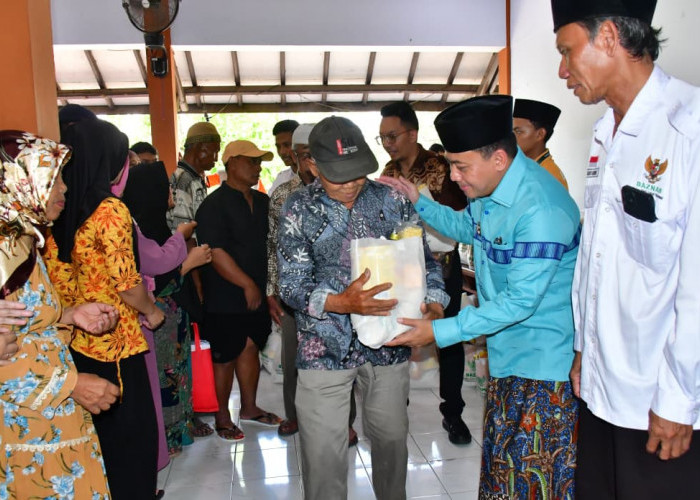 Plt. Bupati Pekalongan Bersama Baznas Salurkan Bantuan Sembako untuk Warga Kedungwuni dan Doro