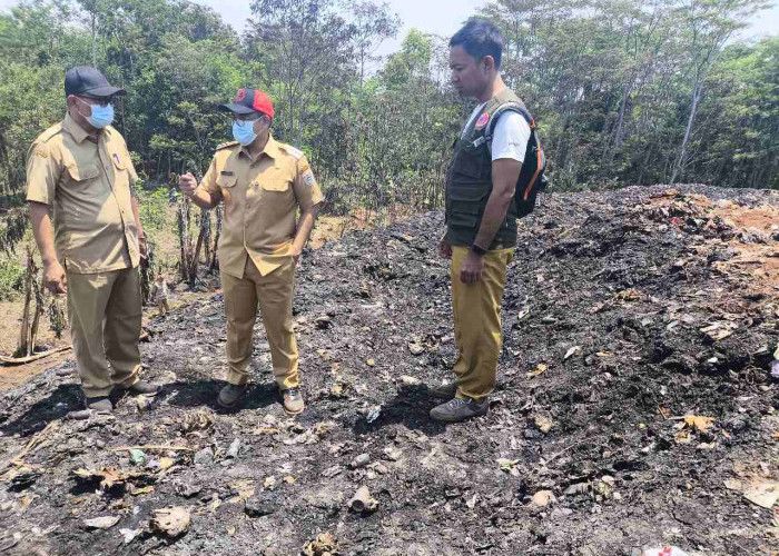 Kebakaran TPA Randukuning Batang Berhasil Dipadamkan, Pemkab Disiapkan Langkah Antisipasi Kemarau