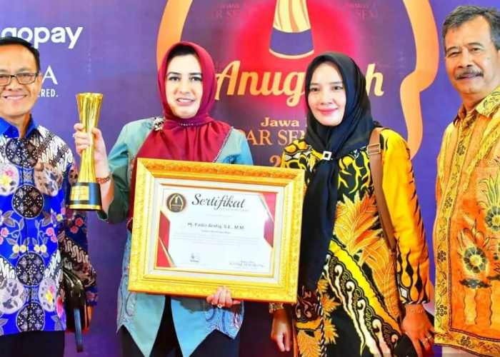 Bupati Pekalongan Fadia Arafiq Meraih Penghargaan atas Inovasi Pelayanan Kesehatan Gratis