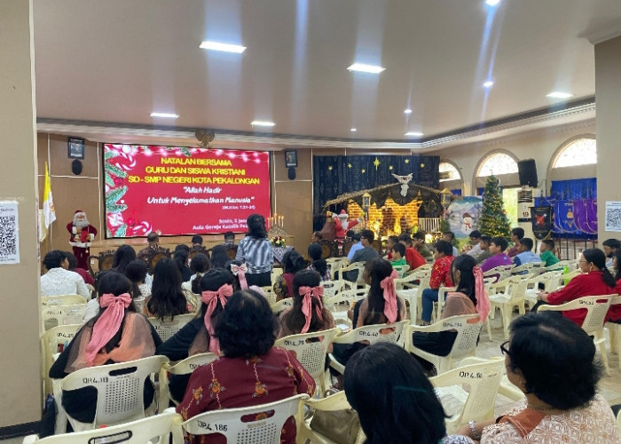 Perkuat Iman dan Kebersamaan, Siswa SD-SMP Kristen se-Kota Pekalongan Rayakan Natal Bersama