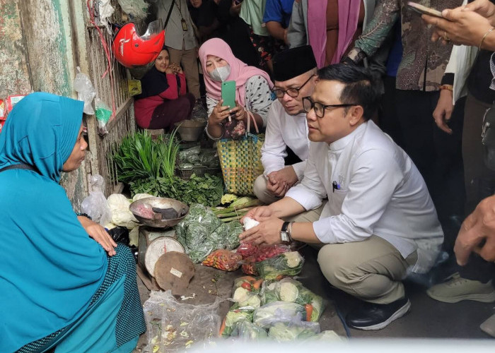 Dengarkan Keluhan Pedagang dan Cek Harga, Muhaimin Iskandar Kunjungi Pasar Grogolan Pekalongan