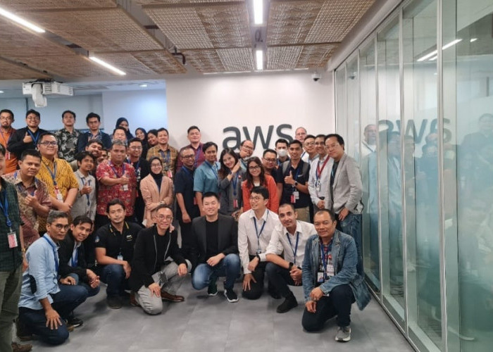 Indosat Ooredoo Hutchison, XL Axiata, Axiata Digital Labs, dan AWS Kolaborasi Memperkenalkan SinergiAPI Portal
