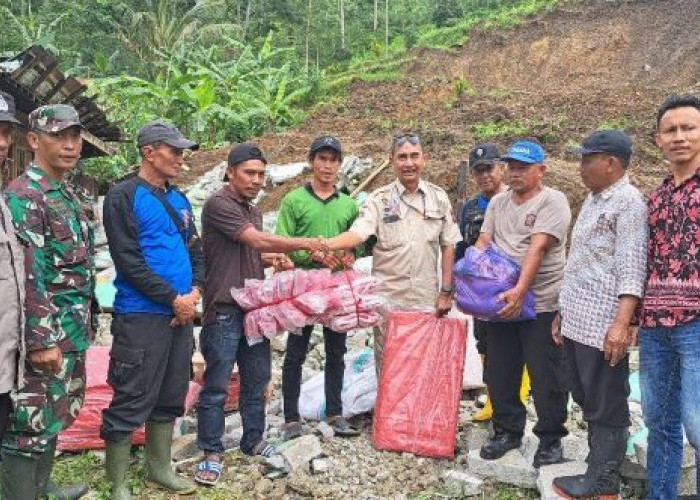 Korban Longsor Desa Bodas Pekalongan Ngungsi di Kerabat, Longsor Susulan Masih Berpotensi Terjadi