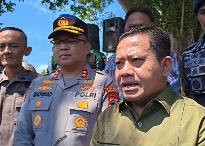 Plt Bupati Pekalongan Sukirman 'Dimaki' Warga di Medsos Soal Jalan Rusak