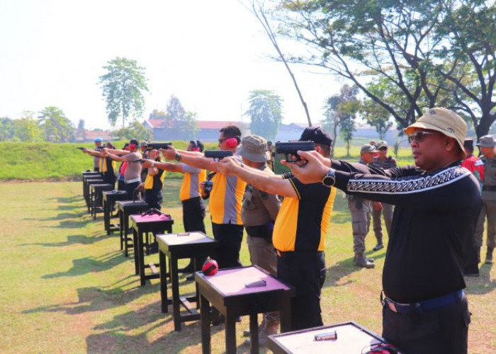 Polres Pekalongan Gelar Latihan Menembak, Kapolres Pekalongan:Senjata Merupakan Istri Pertama