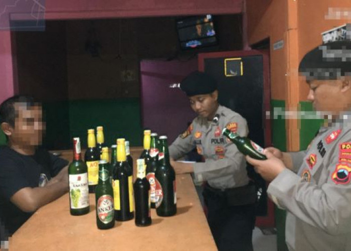 Polisi Razia Miras di Cafe di Kajen dan Doro Pekalongan 