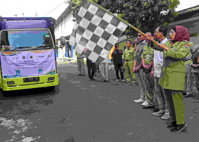 Bulog Salurkan 826,4 Ton Beras Cadangan untuk Puluhan Ribu Warga Miskin di Batang