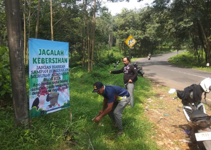 Sodo Lanang Nuswantoro Kembali Gelar Aksi Bersih-bersih di Sepanjang Jalan Menuju Linggo Asri
