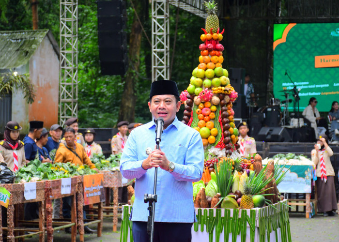 Plt Bupati Pekalongan Sukirman Buka Harmoni Syawalan Linggoasri 2026, Bagikan 10 Ribu Nasi Megono untuk Warga