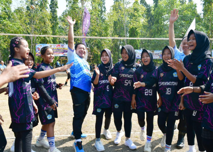 Plt Bupati Pekalongan Sukirman Dorong Pembinaan Atlet Muda Lewat Kompetisi Bola Voli