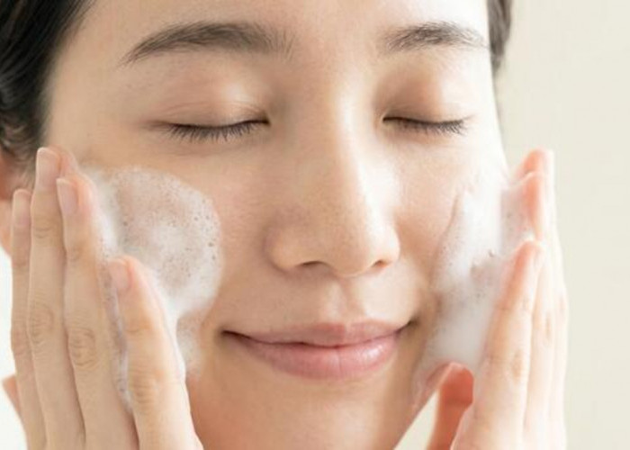 4 Sabun Cuci Muka yang Bisa Menghilangkan Komedo Membandel