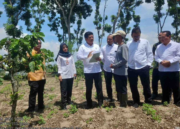 200 Petani Mangli Kediri Terima Sertifikat Redistribusi Bekas HGU PT Mangli Dian Perkasa