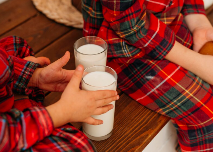 Manfaat Minum Susu Saat Dingin dan Hangat, Kalian Pilih yang Mana?