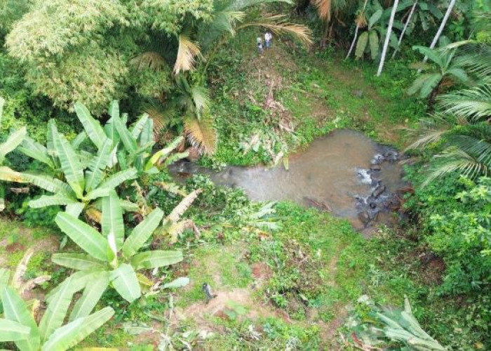 Kodim 0710 Pekalongan Bangun Jembatan Gantung Garuda di Desa Sawangan Doro