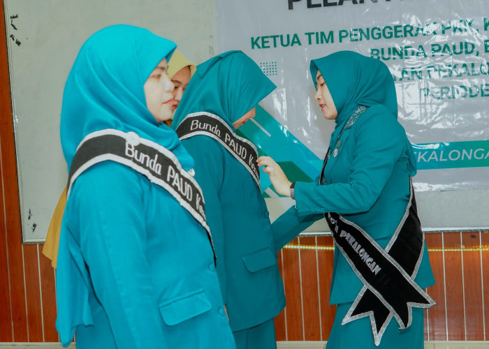 Resmi Dilantik! Inggit Soraya Kukuhkan Ketua TP PKK Kecamatan Pekalongan Utara dan Barat yang Baru