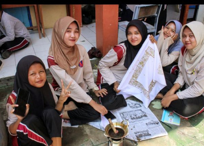 SMK Muhammadiyah Kedungwuni Gelar P5, Batik Budaya Kita 