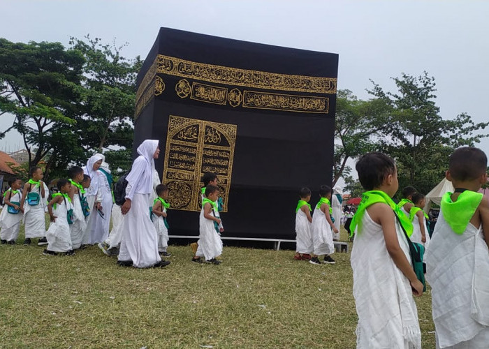 2.954 Anak Didik RA dan TK Muslimat NU se Kota Pekalongan Mengikuti Peragaan Manasik Haji