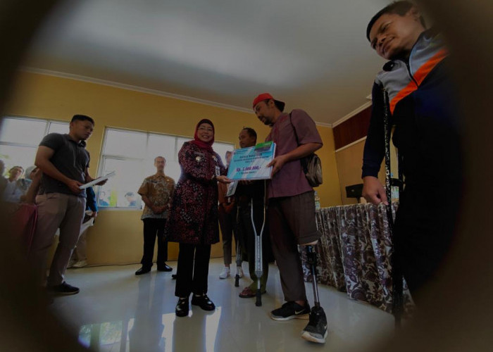 Alhamdulillah, Pemkab Batang Beri Tambahan Modal Usaha untuk 29 Penyandang Disabilitas 