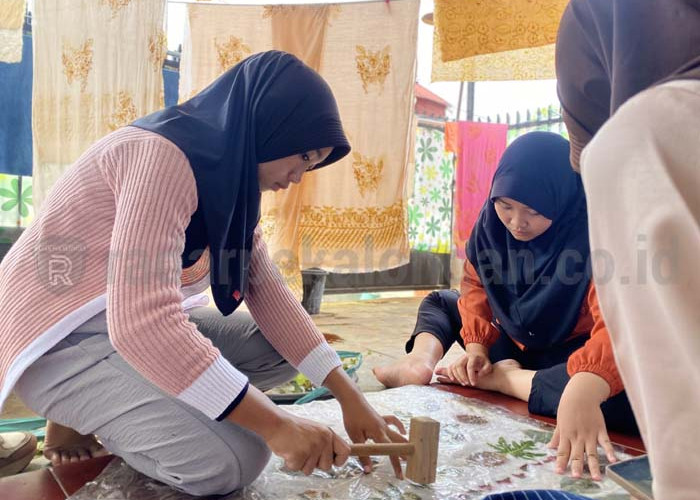  Jangan Sampai Batang Tercemar Limbah Batik, IPI Ajak Pembatik Gunakan Warna Alam