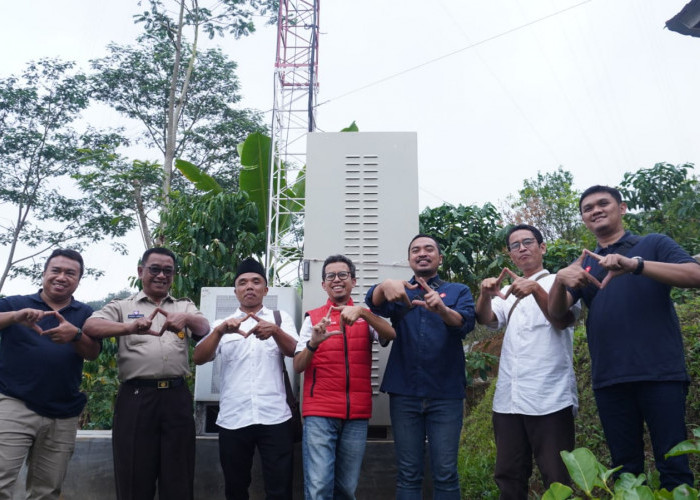 Hore, Akhirnya Desa Silurah Batang Merdeka Sinyal Setelah Menunggu 77 Tahun
