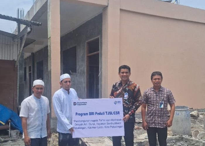 BRI Peduli Dukung Pembangunan Majelis Ta’lim dan Madrasah Diniyah Ad-Duror di Pekalongan