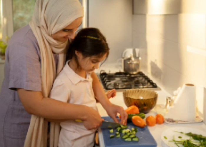 Wanita Kuliahan hanya jadi Ibu Rumah Tangga, Jangan Sedih! Ini 6 Alasannya dalam Pandangan Islam
