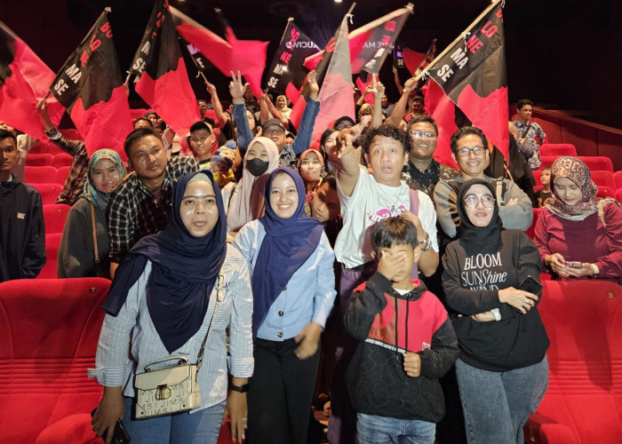 Support Kreativitas Anak Bangsa, Bolone Mase Kabupaten Pekalongan Nobar “Ambyar Mak Byar”