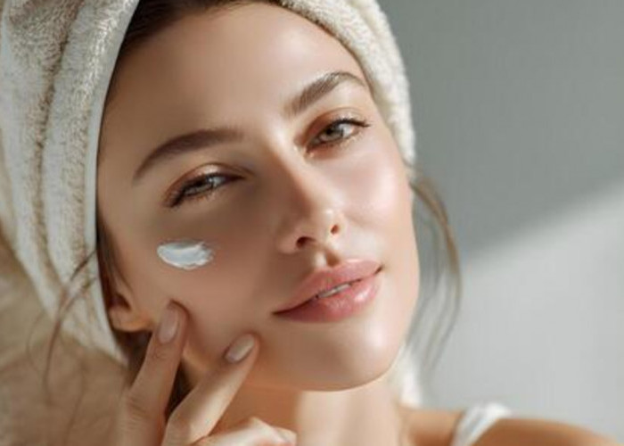 Apakah Sunscreen Bisa Mengencangkan Kulit Wajah? Ini Dia 4 Produk Terbaiknya untuk Kamu Coba