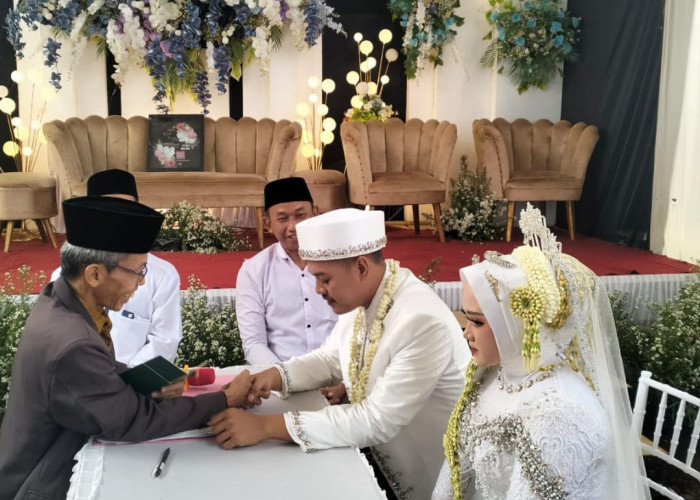 101 Pasangan Nikah Saat Lebaran, Naik 48 Persen dari Rata-Rata Bulanan