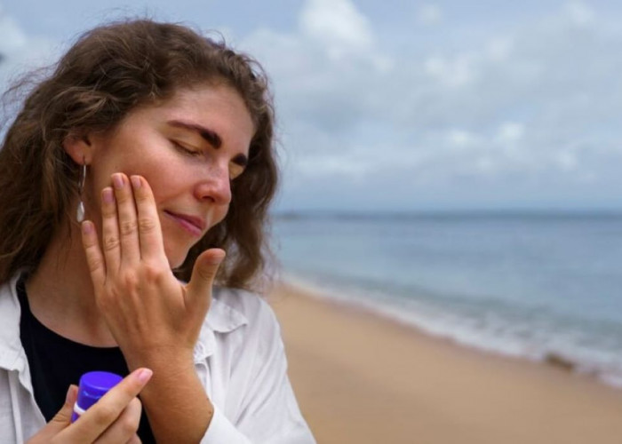 Rekomendasi Sunscreen yang Terbukti Ampuh Hilangkan Flek Hitam, Bantu Samarkan Kerutan!