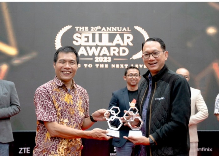 Gerakan Smartfren 100 Persen untuk Indonesia, Raih Penghargaan Selular Awards 2023