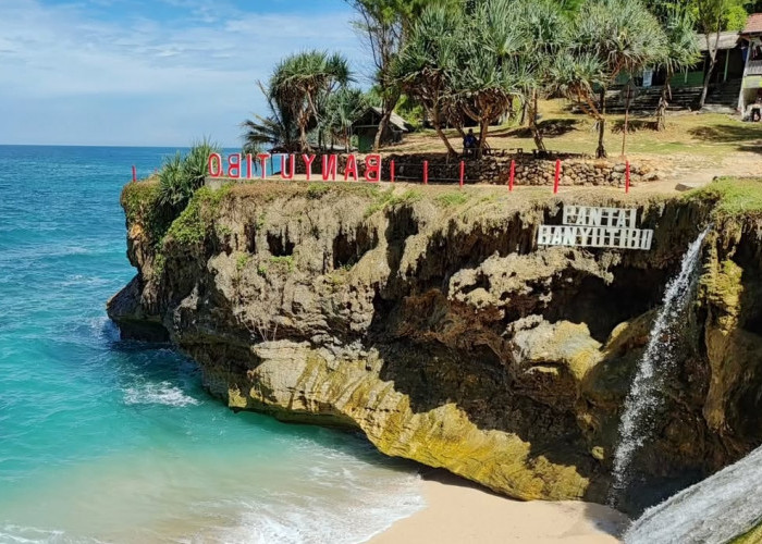 Tidak Hanya Pantai Klayar, 5 Wisata Pantai di Pacitan Ini Tidak Kalah Indah Pemandangannya, Bikin Betah!