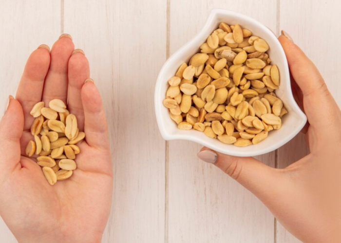 Bahaya Hobi Ngemil Kacang: Telaah Jumlah Kalori, Protein, dan Potensi Dampak Kesehatan
