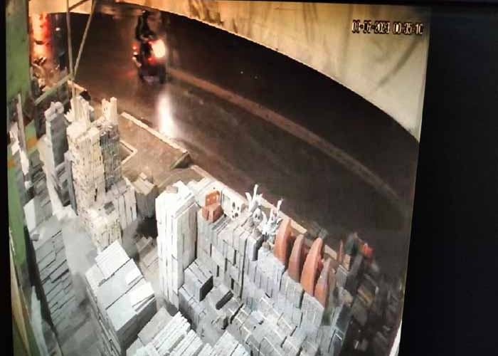 Rekaman CCTV Pembakar Mobil LSM di Kabupaten Pekalongan Beredar