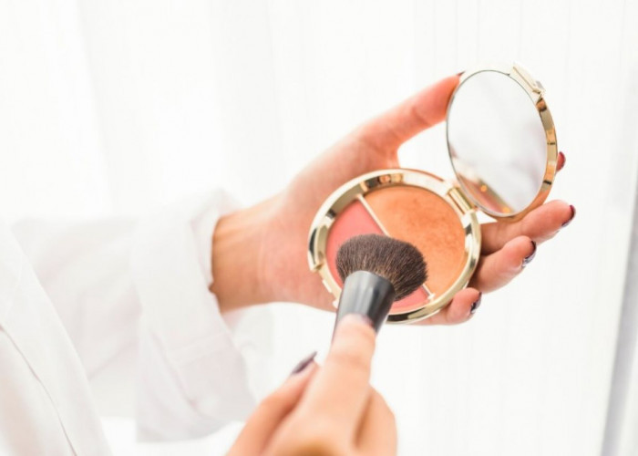5 Blush On Murah yang Bikin Riasan Makin Cantik, Wajah Tampak Segar dan Merona 