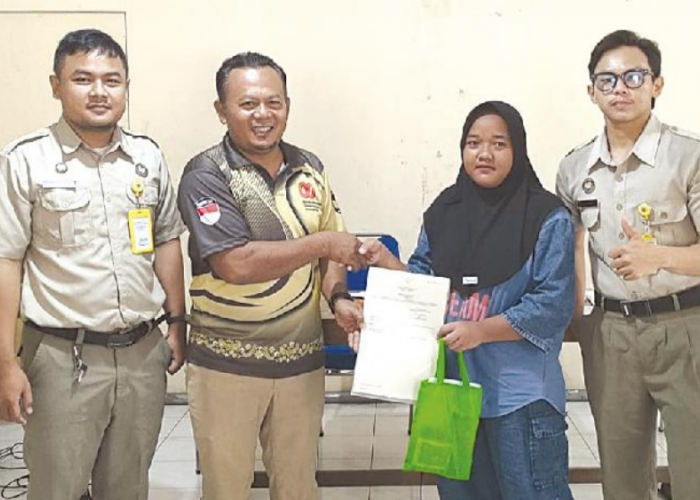 Warga Desa Kalipancur Terima Sertifikat PTSL, Bukti Sah Kepemilikan Tanah