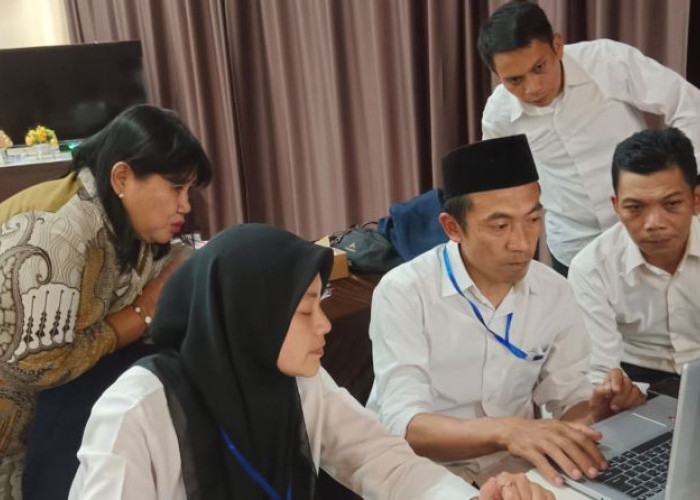 Workshop Implementasi Kurikulum Merdeka untuk Peningkatan Kompetensi Tutor PKBM Jabal Rokhmah