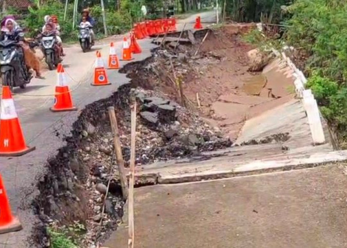 Jalan Ambles di Pantianom Kian Parah, Penanganan Tunggu Penganggaran 