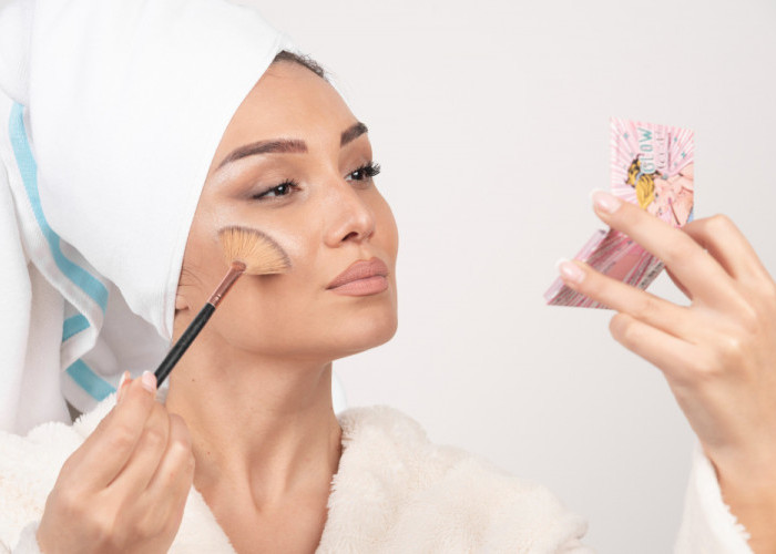 6 Tips Makeup untuk Kulit Kering supaya Tidak Mudah Nge-Crack, Bikin Makeup Lebih Nempel dan Tahan Lama