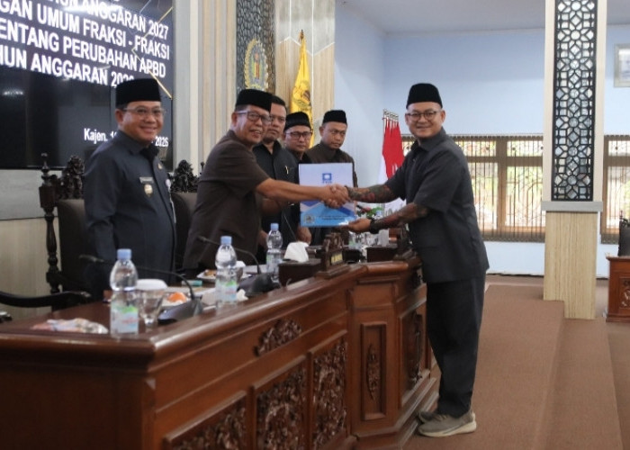Fraksi PAN Soroti Penurunan Pendapatan dan Kenaikan Belanja dalam Perubahan APBD Kabupaten Pekalongan 2026