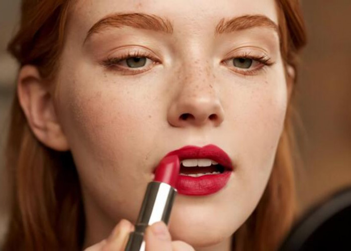 4 Lipstik Wardah yang Tidak Membuat Bibir Hitam dan Kering, Cocok Dipakai Ibu-Ibu
