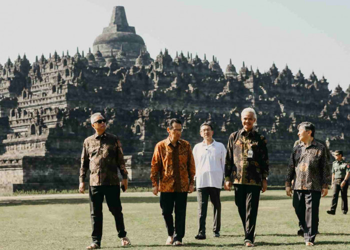 Dampingi Kaisar Jepang Naruhito di Candi Borobudur, Ganjar : Beliau Terkesan 