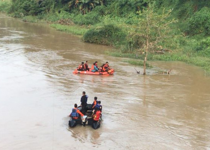 Hari Kelima Belum Membuahkan Hasil, Operasi SAR Pencarian Bocah Tenggelam di Sungai Sragi Dihentikan