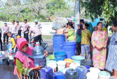 Debit Air Menyusut, Warga Brondong Pekalongan Mulai Krisis Air Bersih, Polisi Bergerak Cepat