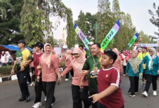 Pejabat Pekalongan Ajak Keluarga Jalan Santai, Family Walk PKK 2026 Meriahkan HUT RI dan Hari Jadi Kabupaten