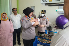 Geger Penemuan Bayi Laki-Laki di Pinggir Jalan Dekat Terminal Pekalongan