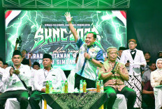 Plt Bupati Pekalongan Sukirman Hadiri Simbang Kulon Night Carnival 2026, Warga Diminta Jaga Kerukunan