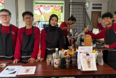  Pemkot Pekalongan Gelar Pelatihan Barista di SKB, Peserta Diuji Jualan Kopi Langsung