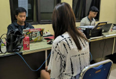 Diduga Terlibat Prostitusi Online, Mahasiswi Cantik Ini Digerebek Polisi Saat Operasi Pekat di Wiradesa
