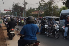 Jalan Raya Wangandowo Bojong Macet Parah Tiap Pagi, Buruh Pabrik dan Pelajar Berangkat Bersamaan
